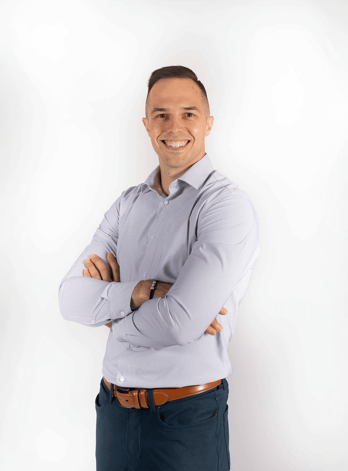 welcome-image Dr. Devon Lyons, chiropractor at Elevate Chiro & Health in Delray Beach, Florida.