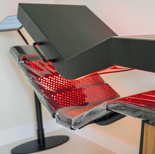 red-light-therapy-elevate-chiro-and-health-delreay-beach-florida Red light therapy at Elevate Chiro & Health in Delray Beach, Florida.